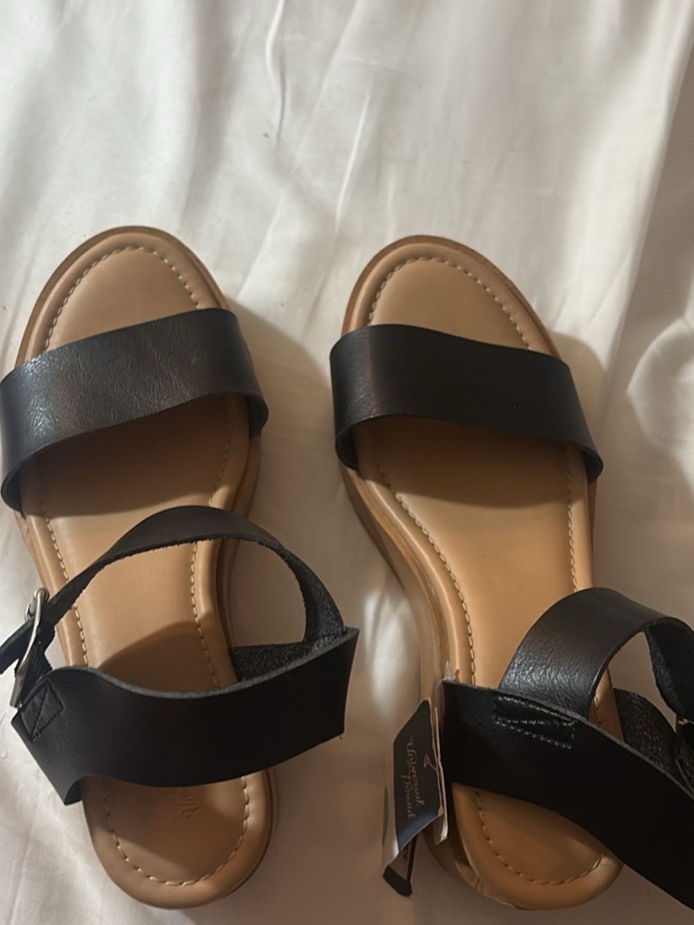 Universal Thread Black Strap Sandals with Tan Footbed